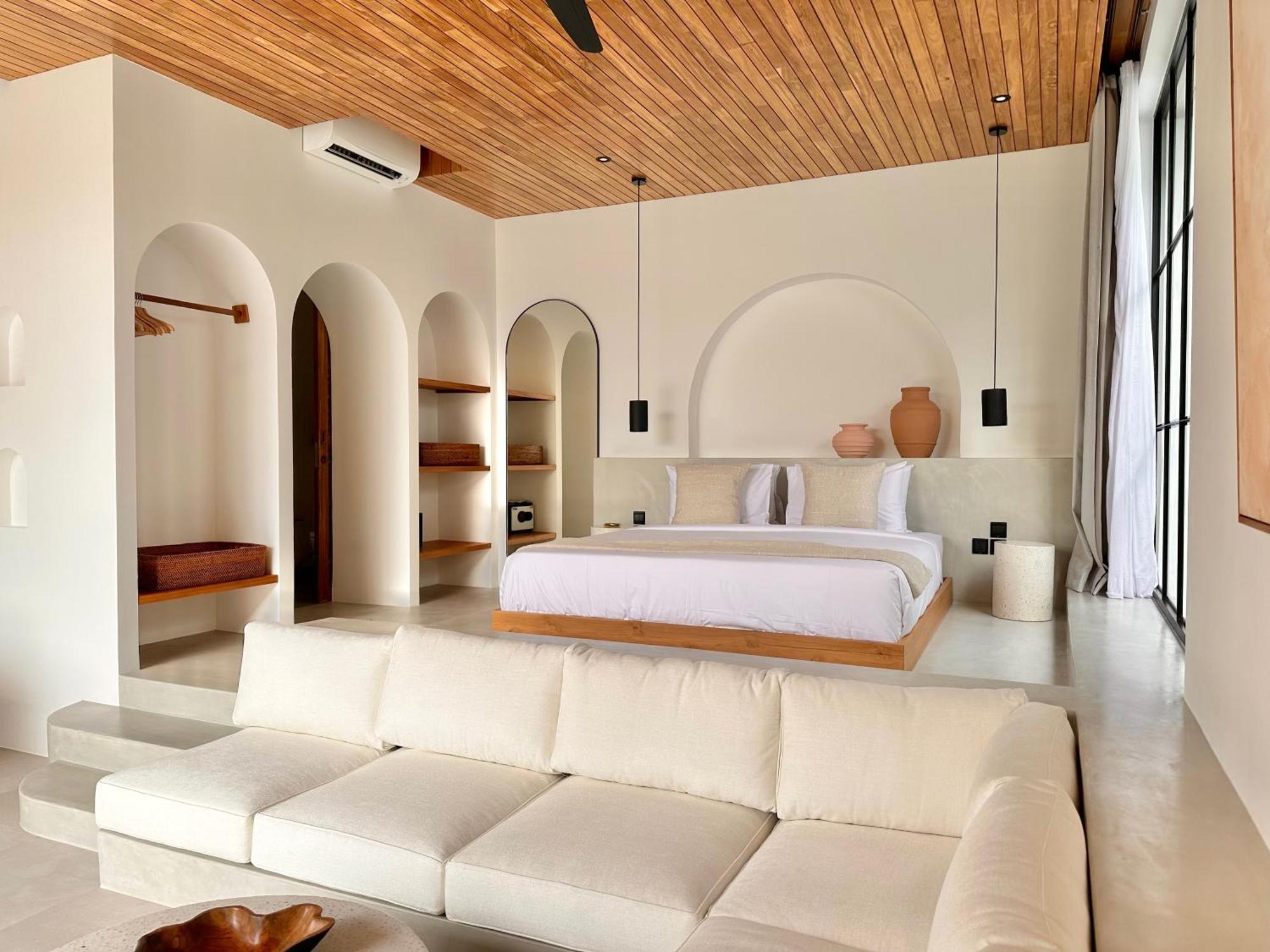 The Suites By The Young Villas Uluwatu Exteriör bild