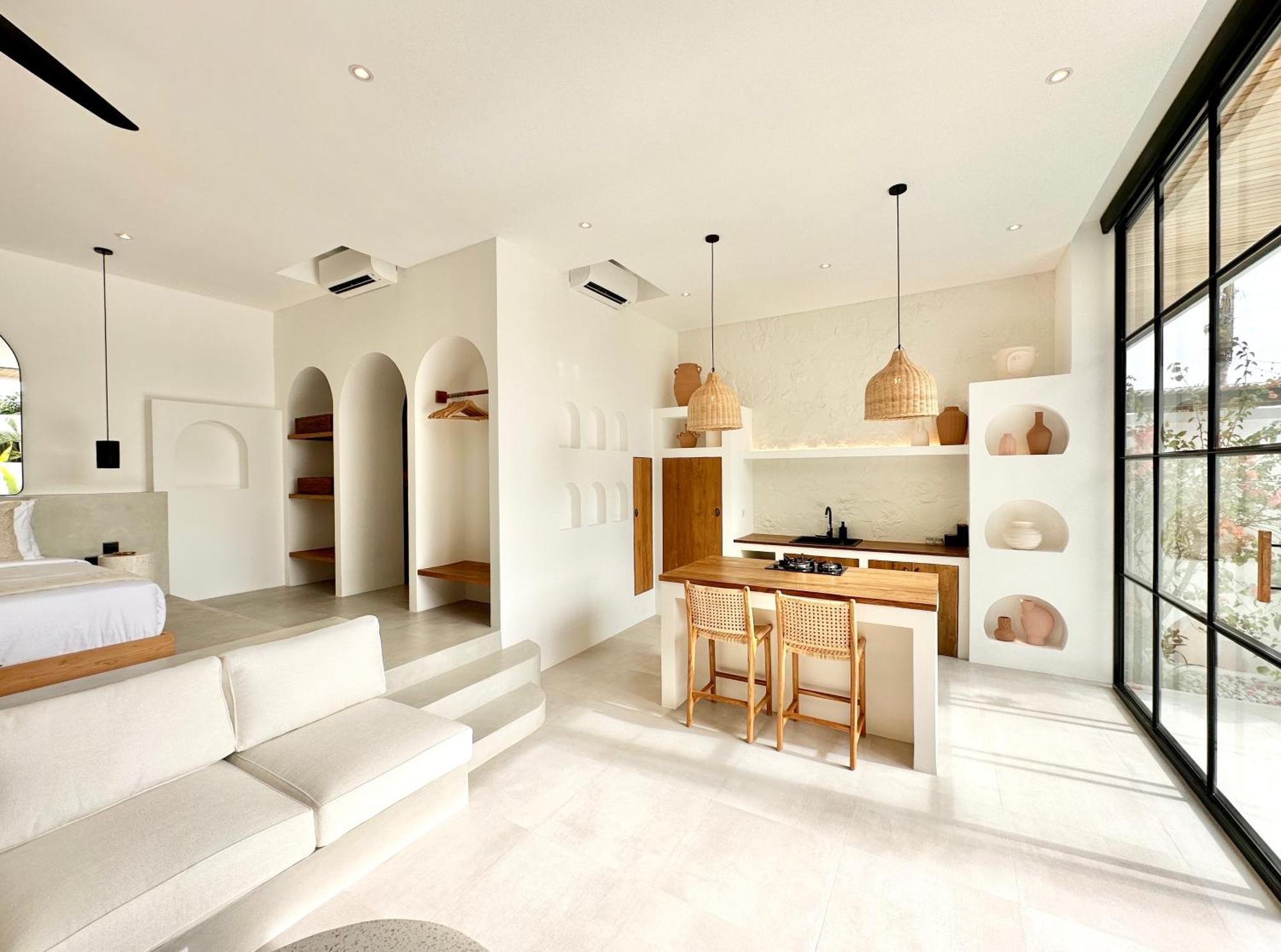 The Suites By The Young Villas Uluwatu Exteriör bild